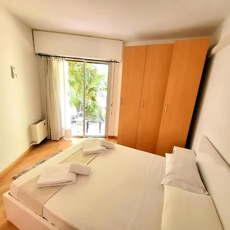 One Bedroom With Parking In * Mentona