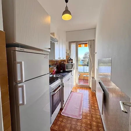 One Bedroom With Parking - Lemon Festival مينتون